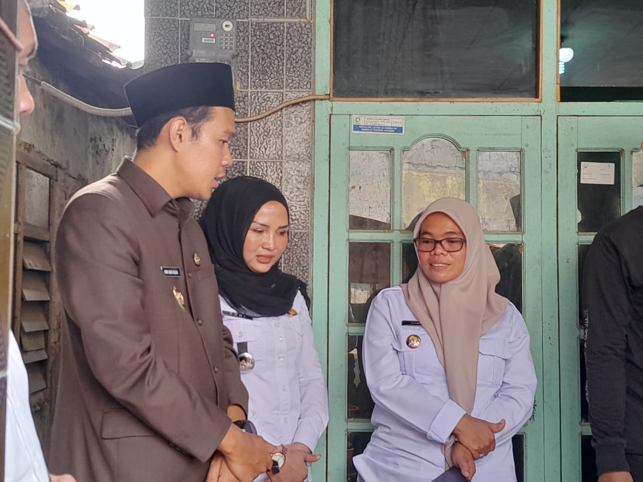 Takziah ke Rumah Duka Lurah Sukajaya