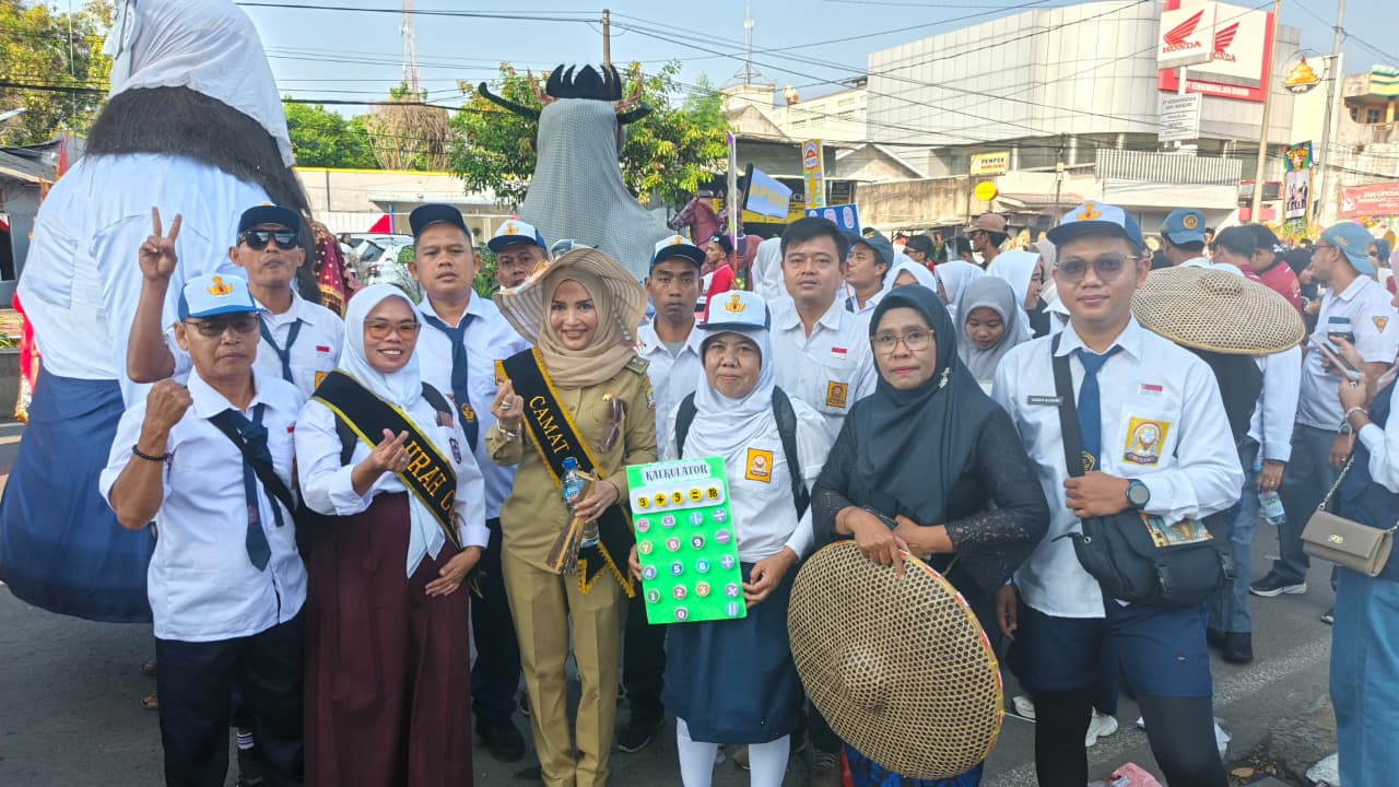 Kelurahan Curug Meriahkan Pawai Kirab HUT ke-18 Kota Serang
